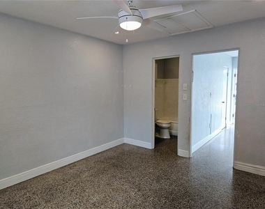 6801 48th Avenue N - Photo Thumbnail 12