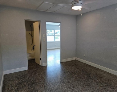 6801 48th Avenue N - Photo Thumbnail 13
