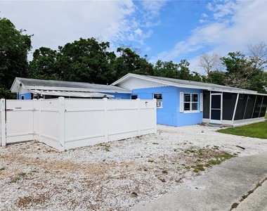 6801 48th Avenue N - Photo Thumbnail 2