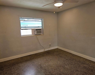 6801 48th Avenue N - Photo Thumbnail 11