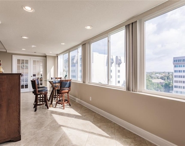 1055 W Peppertree Drive - Photo Thumbnail 14