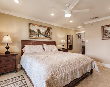 1055 W Peppertree Drive - Photo Thumbnail 21