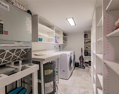 1055 W Peppertree Drive - Photo Thumbnail 30