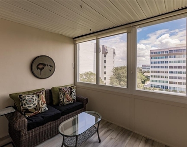 1055 W Peppertree Drive - Photo Thumbnail 24