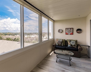 1055 W Peppertree Drive - Photo Thumbnail 27