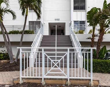 1055 W Peppertree Drive - Photo Thumbnail 1