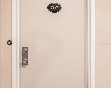 1055 W Peppertree Drive - Photo Thumbnail 26
