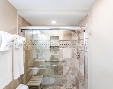 1055 W Peppertree Drive - Photo Thumbnail 18