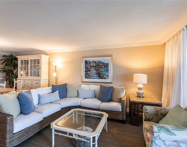 1055 W Peppertree Drive - Photo Thumbnail 6