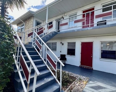 5920 18th Street N - Photo Thumbnail 1
