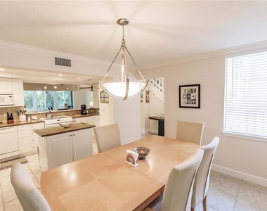 1207 E Peppertree Drive - Photo Thumbnail 11