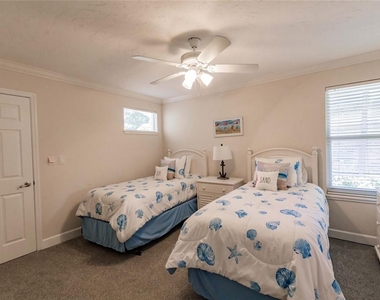 1207 E Peppertree Drive - Photo Thumbnail 26