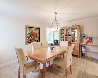 1207 E Peppertree Drive - Photo Thumbnail 9