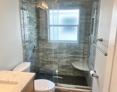6020 Midnight Pass Road - Photo Thumbnail 7