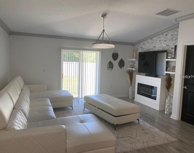 212 Pershing Street - Photo Thumbnail 1