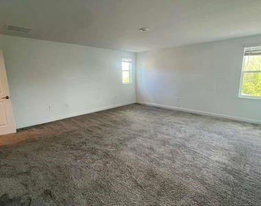 11701 Language Way - Photo Thumbnail 23