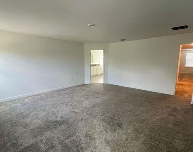 11701 Language Way - Photo Thumbnail 24
