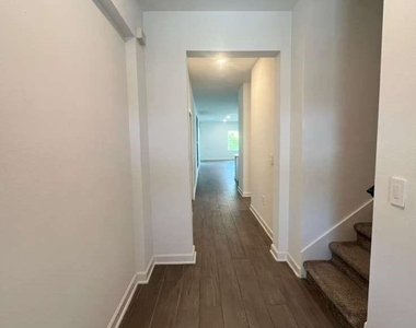 11701 Language Way - Photo Thumbnail 17