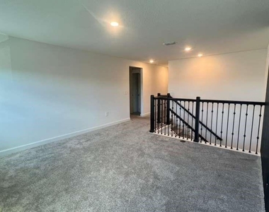 11701 Language Way - Photo Thumbnail 21