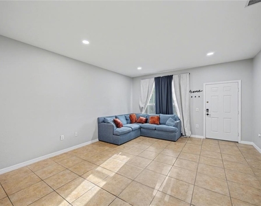 3158 Sun Lake Court - Photo Thumbnail 10