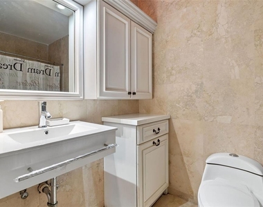3205 Isla Verde Ave - Photo Thumbnail 18