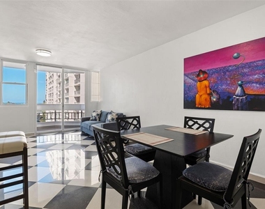 3205 Isla Verde Ave - Photo Thumbnail 5