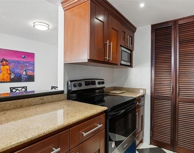 3205 Isla Verde Ave - Photo Thumbnail 24