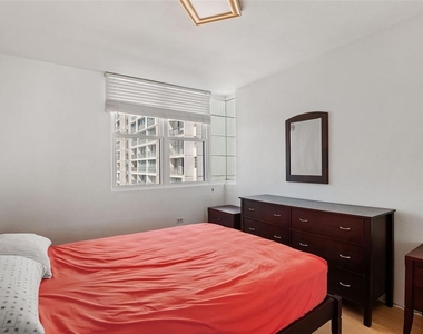 3205 Isla Verde Ave - Photo Thumbnail 9
