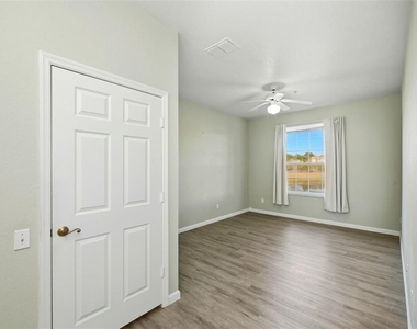 7123 Yacht Basin Avenue - Photo Thumbnail 16