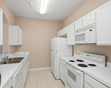 7123 Yacht Basin Avenue - Photo Thumbnail 11