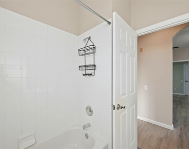 7123 Yacht Basin Avenue - Photo Thumbnail 23