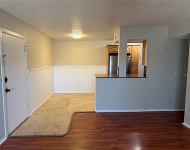 914 Lake Destiny Road - Photo Thumbnail 11