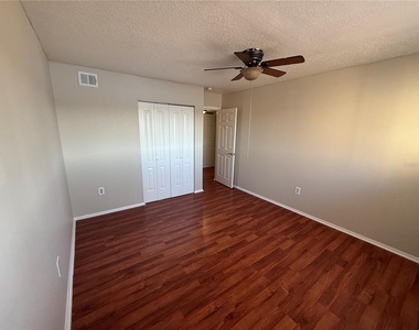 914 Lake Destiny Road - Photo Thumbnail 21