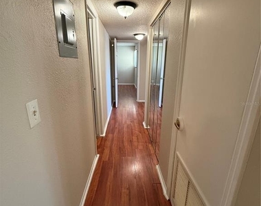 914 Lake Destiny Road - Photo Thumbnail 18