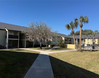 914 Lake Destiny Road - Photo Thumbnail 3