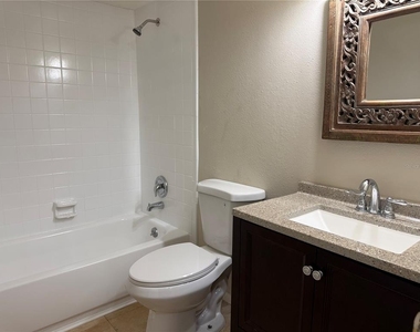 914 Lake Destiny Road - Photo Thumbnail 19