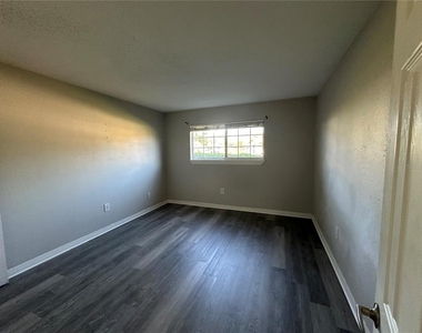 1695 Lee Road Road - Photo Thumbnail 10