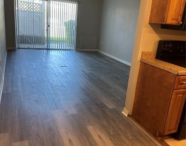 1695 Lee Road Road - Photo Thumbnail 5