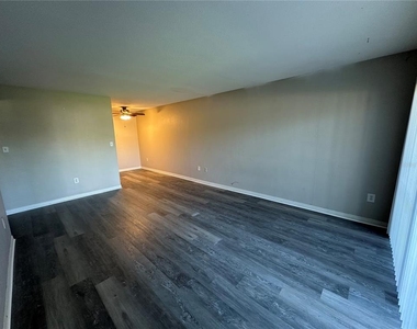 1695 Lee Road Road - Photo Thumbnail 4