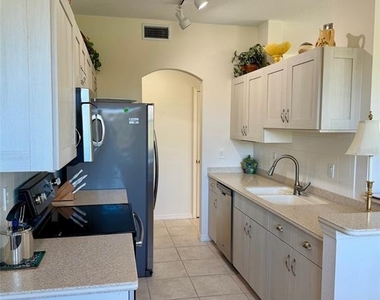 1801 Auburn Lakes Circle - Photo Thumbnail 11