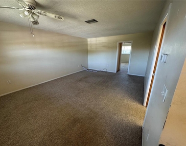 245 Center Road - Photo Thumbnail 3