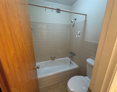 245 Center Road - Photo Thumbnail 7