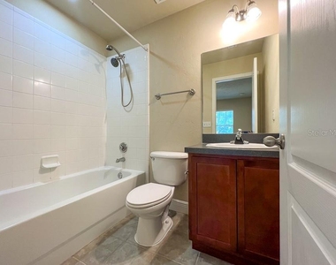 2972 Sw 35th Place - Photo Thumbnail 23