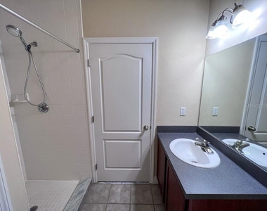 2972 Sw 35th Place - Photo Thumbnail 11