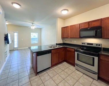2972 Sw 35th Place - Photo Thumbnail 15