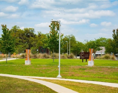 711 Nw 10th Street - Photo Thumbnail 11