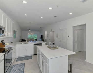 12470 Wellen Golf Street - Photo Thumbnail 11