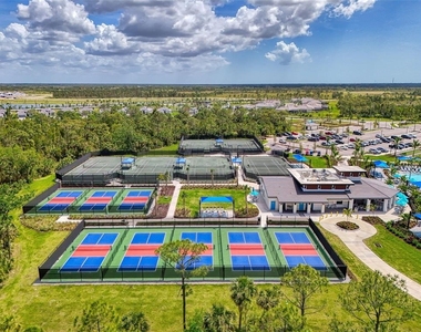 12470 Wellen Golf Street - Photo Thumbnail 30