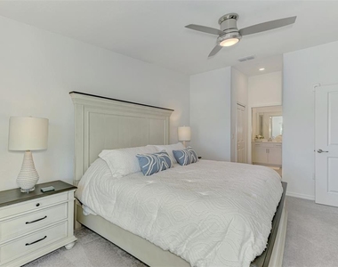 12470 Wellen Golf Street - Photo Thumbnail 20