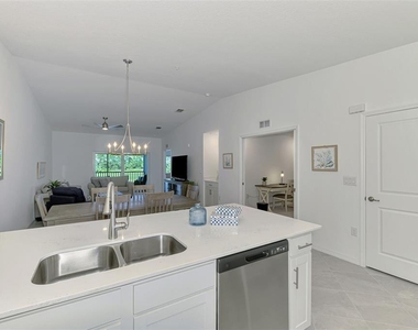 12470 Wellen Golf Street - Photo Thumbnail 14